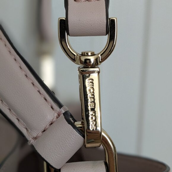 MICHAEL KORS Women's Mercer Small Logo Bucket Bag POWDER BLUSH  PINK . - Picture 9 of 14